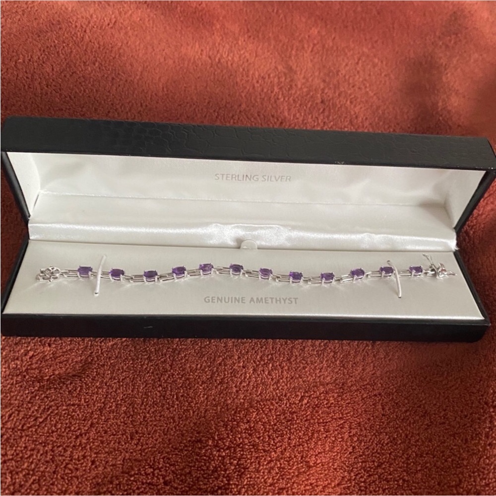 Elegant Silver Bracelet with Amethyst Stones